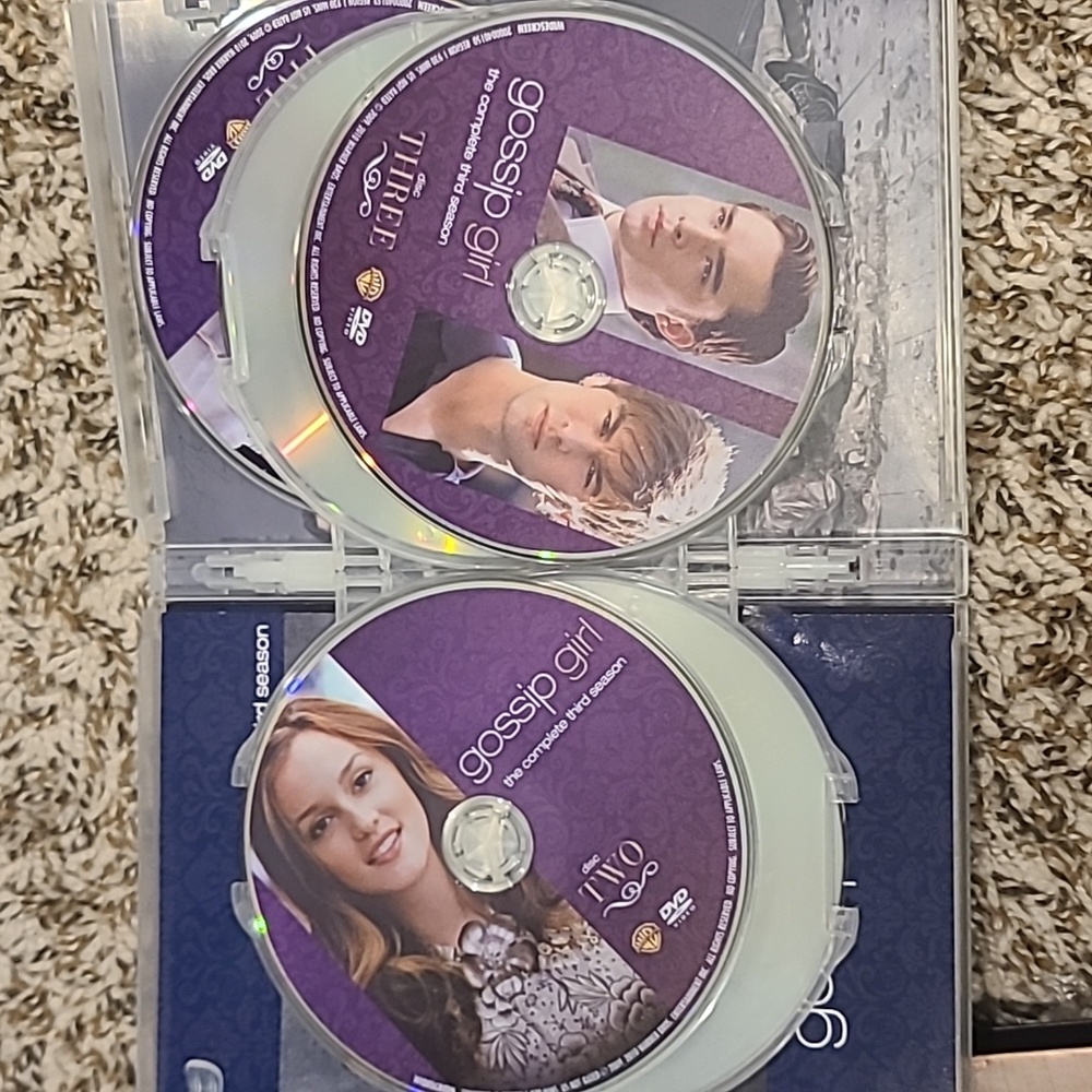 ๐ Gossip Girl Season 3 DVD Set - Picture 3 of 5